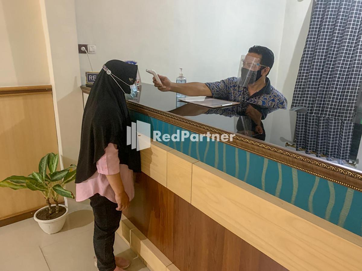 Reddoorz Syariah At Hotel Nuri Indah Dongkelan Yogyakarta 반툴 외부 사진